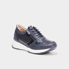 Baskets running zippées bleu marine femme - La Halle à Rezé Baskets running zippées bleu marine femme en promo chez La Halle Rezé à 22,99 €