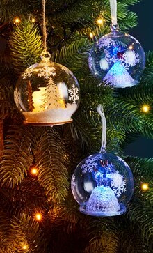 Weihnachtskugel mit LED bei ALDI Nord in Cuxhaven Weihnachtskugel mit LED im Angebot bei ALDI Nord Cuxhaven für 2,79 €