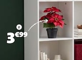 POT POINSETIA ARTIFICIEL - Gifi POT POINSETIA ARTIFICIEL à 3,99 € dans le catalogue Gifi