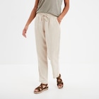 Pantalon droit 7/8ème lin mélangé beige femme - La Halle à Cannes Pantalon droit 7/8ème lin mélangé beige femme en promo chez La Halle Cannes à 25,99 €