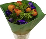 Bouquet duo anémones et renoncules en promo à 6,90 € chez Géant Casino Bouquet duo anémones et renoncules dans le catalogue Géant Casino