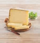 Promo Cantal AOP Entre-Deux à 3,19 € dans le catalogue U Express à Serres