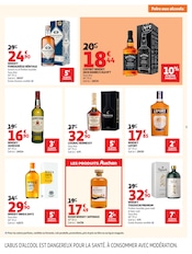 Promos Whisky dans le catalogue "OFFRES DU MOMENT" de Auchan Hypermarché Whisky en promo dans le catalogue Auchan Hypermarché à la page 5