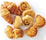 Promo Assortiment de mini viennoiseries à 3,00 € dans le catalogue Supermarchés Match à Piennes