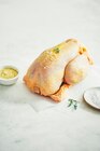 Poulet entier fermier jaune du Sud Ouest à Fresh dans Schlierbach