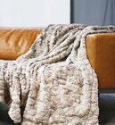 Felloptik-Decke im Angebot bei porta Möbel in Grevenbroich Felloptik-Decke Angebote von bugatti bei porta Möbel Grevenbroich für 17,99 €