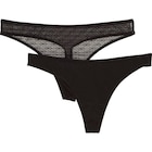 Promo Strings femme à 4,99 € dans le catalogue Carrefour à Évry