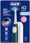 Elektrische Zahnbürste iO Series 2 "Forest Green" inkl. Reiseetui von Oral-B im aktuellen Rossmann Prospekt für 79,99 €