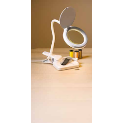 Tischlampe mit Lupe