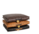 Coussin chien simili cuir en promo chez Maxi Bazar Coussin chien simili cuir dans le catalogue Maxi Bazar