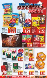 Snack Angebote im Prospekt "Aktuelle Angebote" von E center auf Seite 16