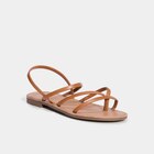 Sandales plates marron femme en promo chez La Halle Saint-Maur-des-Fossés à 9,09 €