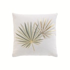 Coussin imprimé Lotus métallisé en promo chez Maxi Bazar Guyancourt à 10,99 €