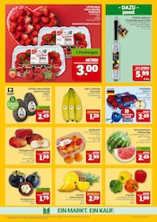 Erdbeeren im Marktkauf Prospekt in Coburg Aktueller Marktkauf Prospekt mit Erdbeeren, "GANZ GROSS in kleinsten Preisen!", Seite 8