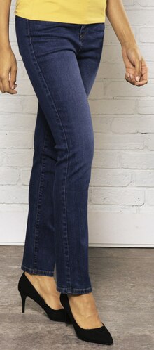 Tregging Femme - Arkitect dans le catalogue Géant Casino Jean coupe droite - Arkitect à 15,00 € en promo chez Géant Casino