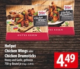 Hofgut Chicken Wings oder Chicken Drumsticks Angebote bei famila Nordost Stralsund für 4,49 €