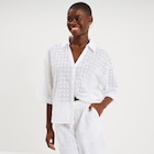 Promo Chemise broderie anglaise coton blanc femme à 18,19 € dans le catalogue La Halle à Haguenau