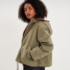 Parka réversible capuche fausse fourrure vert kaki femme - La Halle à Valence Parka réversible capuche fausse fourrure vert kaki femme en promo chez La Halle Valence à 59,99 €