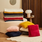 Plaid sherpa - Carrefour Plaid sherpa à 8,99 € dans le catalogue Carrefour