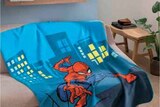 Plaid polaire Spider-Man en promo chez Intermarché Plaid polaire Spider-Man dans le catalogue Intermarché