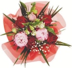 Bouquet bulle de roses et pivoines à Carrefour dans Villiers-Adam