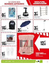 Offre Parapluie dans le catalogue Carrefour du moment à la page 37