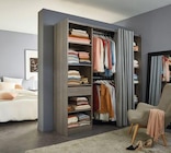 Promo Kit dressing 2 colonnes réversibles avec rideau L. 200 x H. 200 x P. 48 cm, effet chêne grisé, Eklips II GoodHome à 139,90 € dans le catalogue Castorama à Fresnes