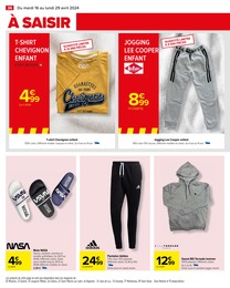 Offre Adidas dans le catalogue Carrefour du moment à la page 38