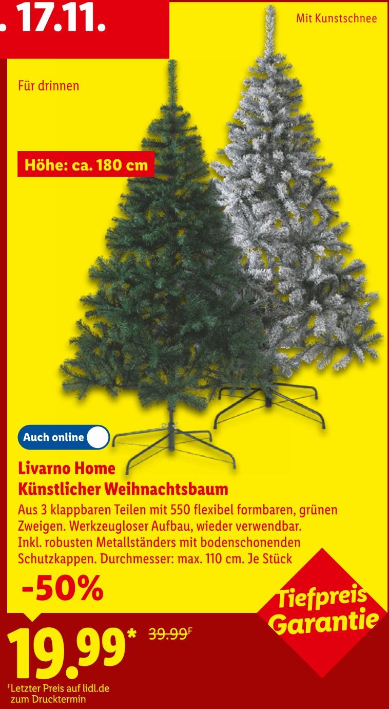Künstlicher Weihnachtsbaum mit Kunstschnee