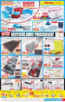 Hausschuhe im Norma Prospekt "Mehr fürs Geld" mit 20 Seiten (Berlin)