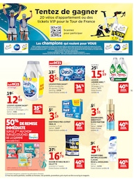 Offre Pampers dans le catalogue Auchan Hypermarché du moment à la page 31