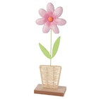 Deko Blumen im Ernstings family Prospekt Deko-Aufsteller Blume mit Keramikblüte im aktuellen Ernstings family Prospekt für 5,99 €