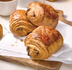 Pain au chocolat pur beurre ou Beurre AOP Charentes-Poitou dans le catalogue Intermarché Super