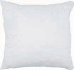 Aktuelles SOLA Synthetikkissen Angebot bei JYSK in Duisburg ab 12,50 €