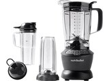 Combo NBF 500 DG – Standmixer für Smoothies, Shakes & heiße Zutaten mit 1200-W-Motor und großem 1,8-L-Behälter, Dunkelgrau (1200 Watt, 1.8 l) im MediaMarkt Saturn Prospekt Combo NBF 500 DG – Standmixer für Smoothies, Shakes & heiße Zutaten mit 1200-W-Motor und großem 1,8-L-Behälter, Dunkelgrau (1200 Watt, 1.8 l) von NUTRIBULLET im aktuellen MediaMarkt Saturn Prospekt für 137,99 €