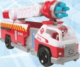 Camion de pompiers deluxe - Intermarché Hyper Camion de pompiers deluxe à 38,94 € dans le catalogue Intermarché Hyper