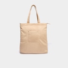 Promo Sac tote bag zippé sable femme à 17,99 € dans le catalogue La Halle à Lanester