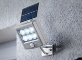Projecteur solaire à led avec détecteur de mouvements - LIVARNO HOME en promo chez Lidl Projecteur solaire à led avec détecteur de mouvements - LIVARNO HOME dans le catalogue Lidl