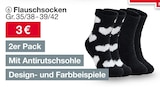 Flauschsocken von  im aktuellen Woolworth Prospekt für 3,00 €