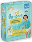 Changes premium protection - PAMPERS en promo chez U Express Caluire-et-Cuire à 4,49 €