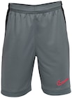 Promo Short d'entraînement de football à 13,99 € dans le catalogue Intersport à Tourville-la-Rivière