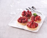 Assortiment de tartelettes (2 fraises et 2 framboises) dans le catalogue Cora