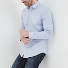Chemise stretch manches longues bleu ciel homme dans le catalogue La Halle