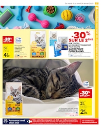 Offre Croquettes chat adulte dans le catalogue Carrefour du moment à la page 9