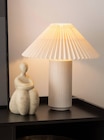 Lampe Talya céramique H.38cm - Maxi Bazar Lampe Talya céramique H.38cm à 19,99 € dans le catalogue Maxi Bazar