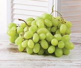 Raisin blanc sans pepins en promo chez U Express Boulogne-Billancourt à 2,19 €