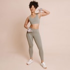 Legging de sport gainant taille haute vert kaki femme dans le catalogue La Halle