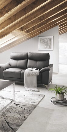 Leder-Sofa 2-sitzig bei XXXLutz Möbelhäuser in Heidenheim Leder-Sofa 2-sitzig im Angebot bei XXXLutz Möbelhäuser Heidenheim für 499,00 €