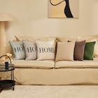 Promo Coussin avec pipping à 12,99 € dans le catalogue Carrefour Market à Sigean