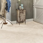 Moquette velours blanc 4 m en promo chez Décor Discount Lyon à 10,25 €